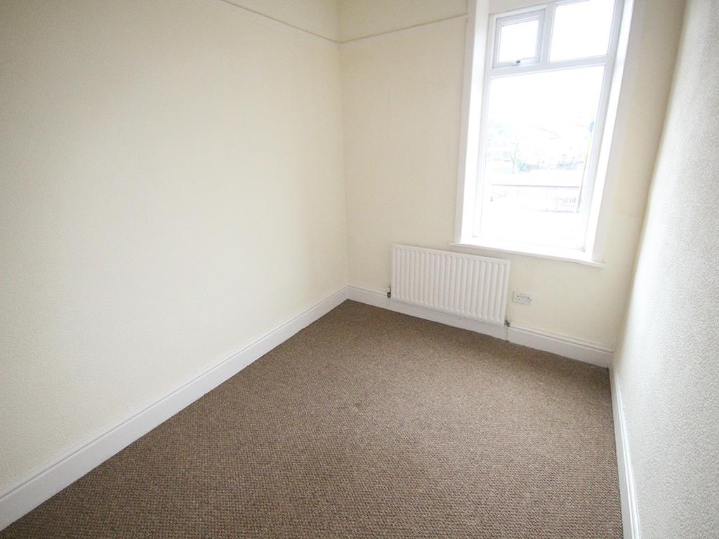 3 bedroom mid terrace house To Let in Colne - IMG_9662.JPG